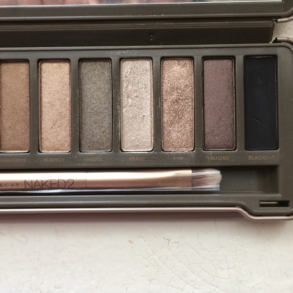 ❌ SOLD ❌ Urban Decay Naked2 Eyeshadow Pallete - Picture 7 of 8